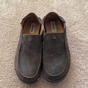 Men’s EUC OluKai Moloā brown leather slippers slip on shoe size 12